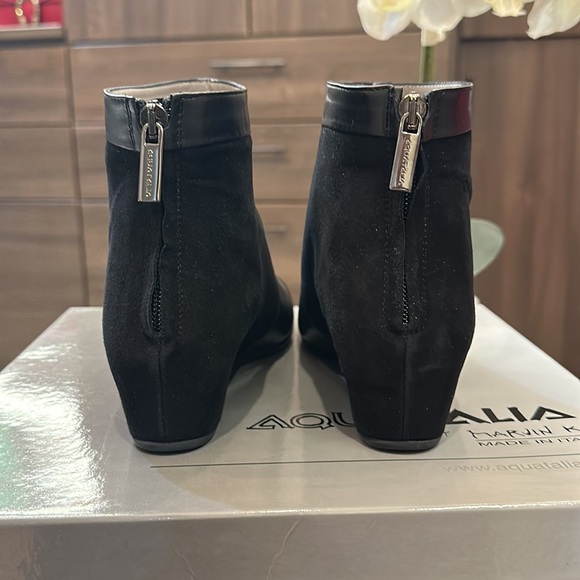 Aquatalia NWT Wedge Suede/Calfskin Booties Size 7.5 - Picture 2 of 7